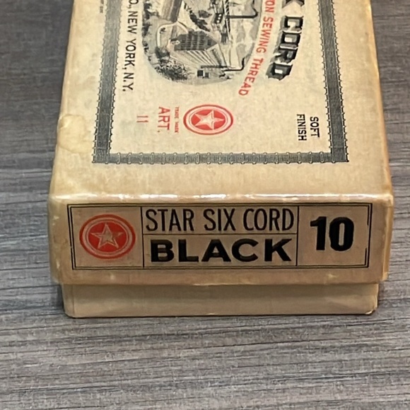 Vintage original box of 12 Black Wooden Spools of Star Six 10 Cord 50 Yards - Picture 8 of 8